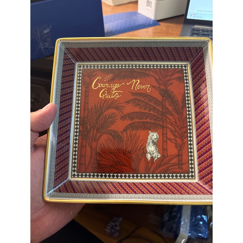 Richard Ginori Totem Tiger Courage Never Quits Porcelain Tray Made in Italy Red - Picture 2 of 5